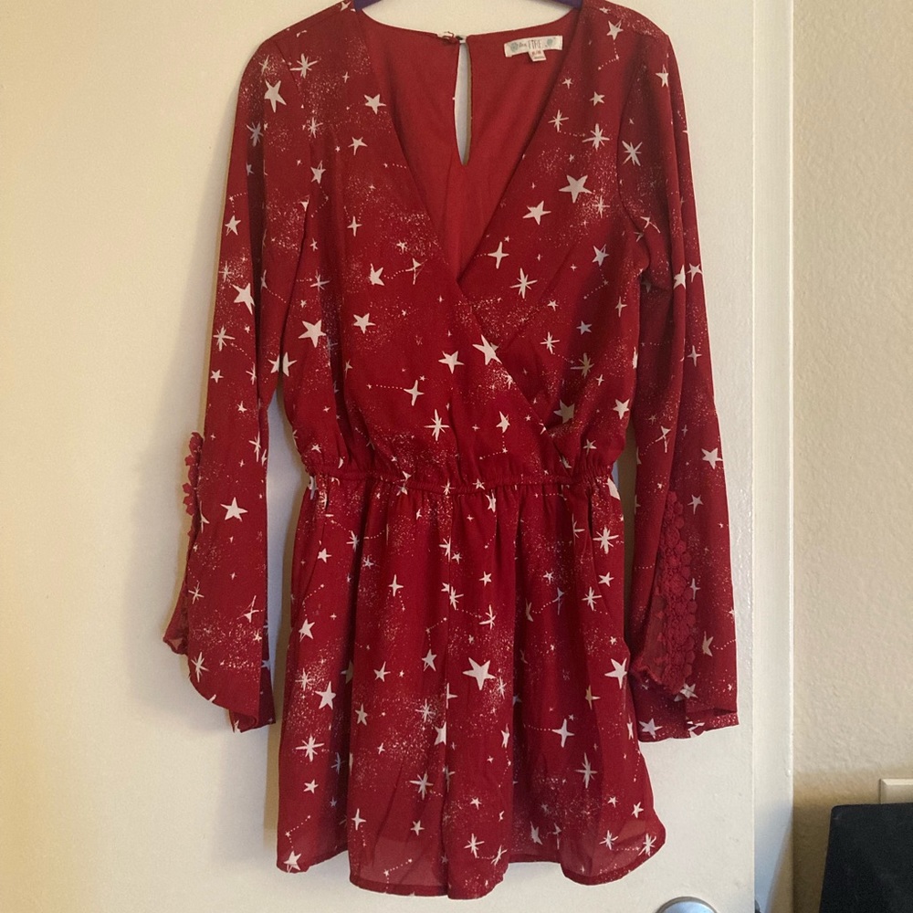 A beautiful shoot for the stars 🌟inspired romper.